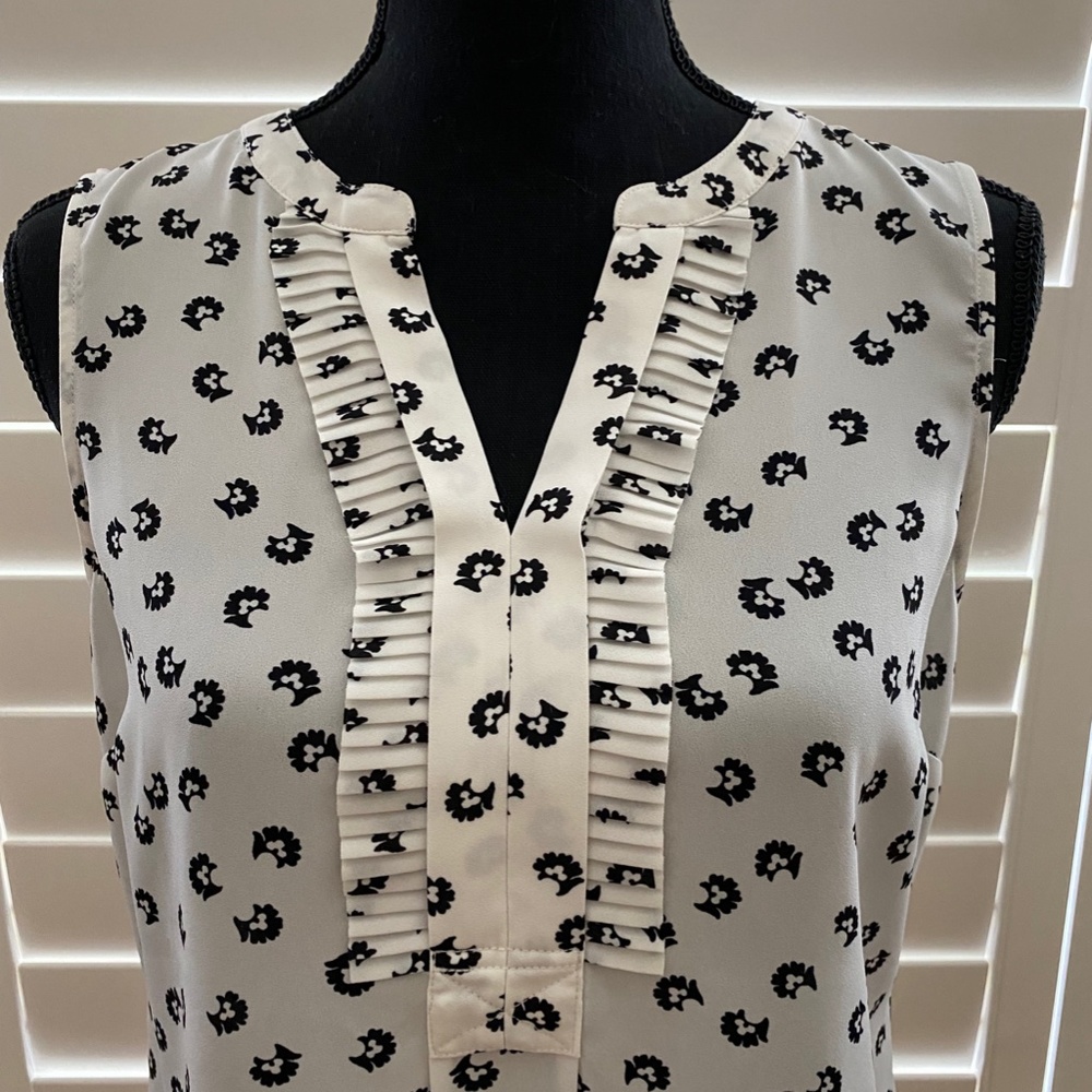 Talbots Top - Picture 2 of 10